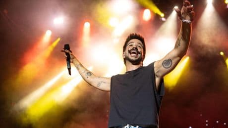Camilo pone a bailar a Sitges en su noche más latina y tropical