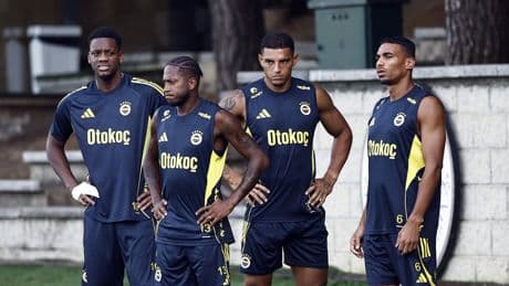 Fenerbahçe hazırlıklarını Samandıra'da sürdürdü
