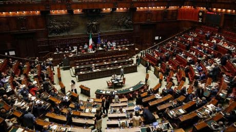 Via libera definitivo del Senato al Decreto fiscale: è legge. Dalla sanatoria ai controlli Gdf: cosa cambia