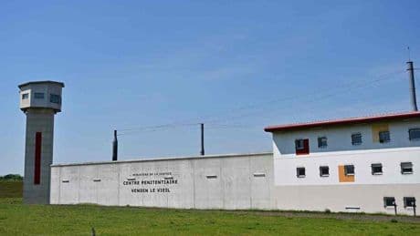 « Torture blanche » : des détenus de Vendin-le-Vieil contestent leur transfert dans le quartier de haute sécurité devant le tribunal