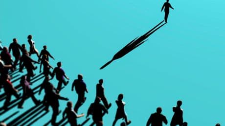 Hoezo hebben we een identiteit? Steeds maar weer jezelf ontdekken? Zonde van de tijd