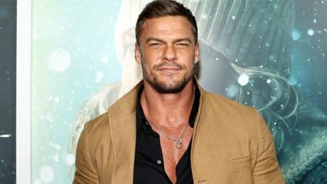 ‘Reacher’ Star Alan Ritchson Wows Billy Joel With Cover Of Song Classic