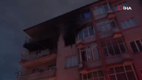 Apartmanda yangın paniği: 11 kişi dumandan etkilendi