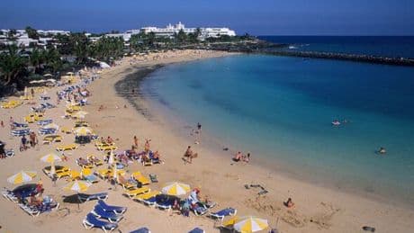 Panic in Canary Islands as popular Lanzarote beach suddenly closes