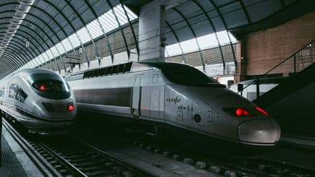 Comprar una entrada de Bad Bunny es más fácil que reservar un Madrid-Vigo. Así que Galicia ya planea denunciar a Renfe