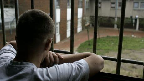 Immer mehr kriminelle Kinder - Müssen bald schon 12-Jährige in den Knast?