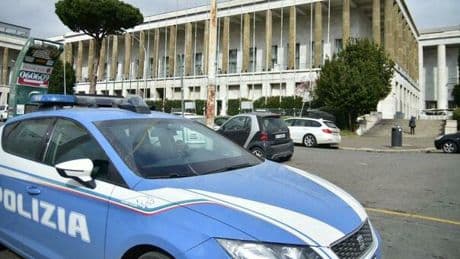 Carla Stagno, arrestata la santona hi-tech: "guariva" il cancro con l'intelligenza artificiale. «Sono la reincarnazione di Marie Curie»