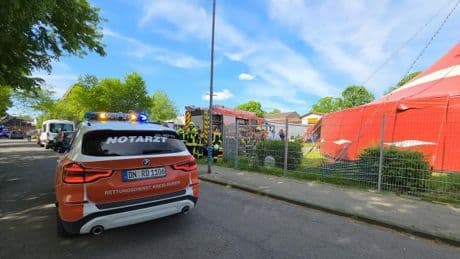 Feuerschlucker setzt Zirkuszelt in Brand – 17 Kinder verletzt