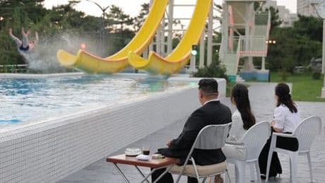 Nordkoreas neues Touristenziel: Diktator Kim Jong Un eröffnet Ressort in Wonsan