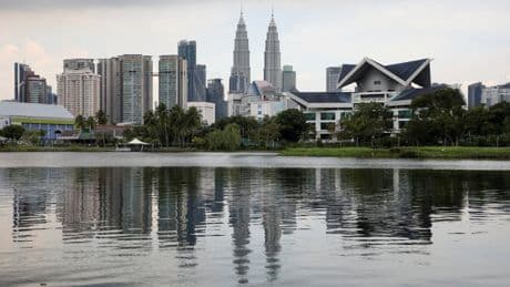 Tourist couple’s diving trip takes tragic turn after man drowns in front of wife