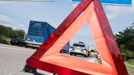 Verkehr: Umgekippter Lastwagen auf A28 blockiert Fahrbahn