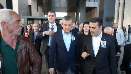 Özel’e fiziksel saldırı: Çok sayıda kınama mesajı paylaşıldı, Erdoğan telefonla aradı