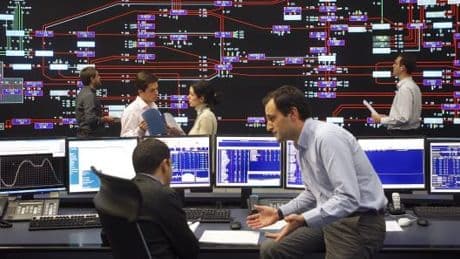 Redeia se sacude parte del impacto del apagón: los analistas ven positivo el informe del Gobierno