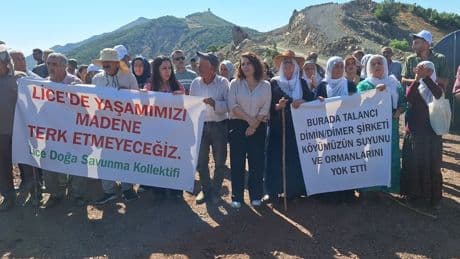 Koçmarin’de maden suyu yok etti: "Yaşamımızı madene terk etmeyeceğiz’