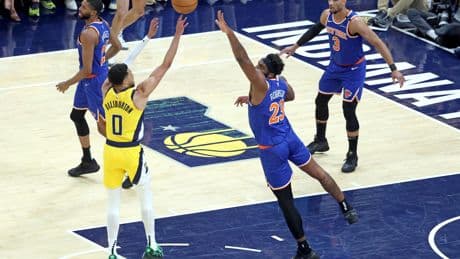 Knicks’ starters a mess again as lineup change flops this time
