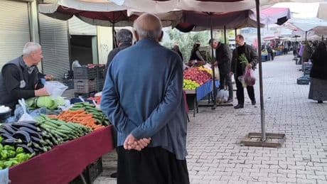 Emekliler ekonomik krizin pençesinde: “Maaş kiraya yetmiyor”