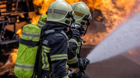 Dégradations après la victoire du PSG : incendie d’un immeuble à Alençon où vivaient les parents de Sainte-Thérèse