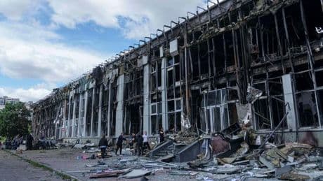 En direct, guerre en Ukraine : plus de 160 affrontements entre Russes et Ukrainiens lundi