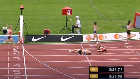 Auf Trage abtransportiert - Schmerzen! Tränen! Leichtathletin stürzt ins Ziel