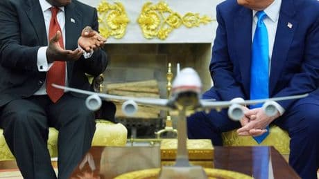 „Genozid“-Vorwurf: Trump führt Südafrikas Präsidenten vor –  „es ist ein schrecklicher Anblick“