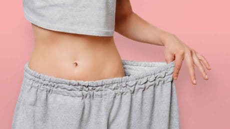 Adiós al flotador: el sencillo ejercicio que puedes hacer en casa para eliminar la grasa localizada de forma fácil