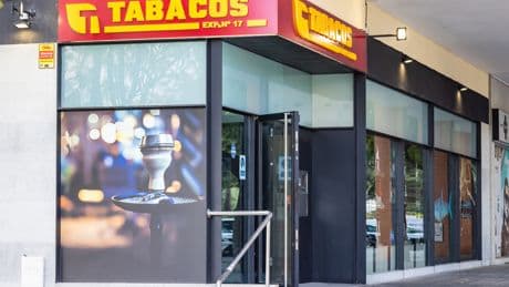 Bruselas estudia una histórica subida de impuestos al tabaco