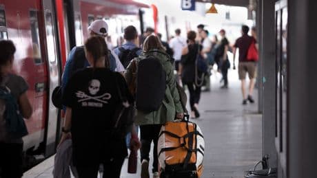 Ferienbeginn in Bayern: Wie Urlauber den Stau umfahren und Stress vermeiden