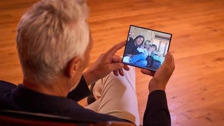 Brits enjoy five unforgettable moments a year - capturing most on their phones