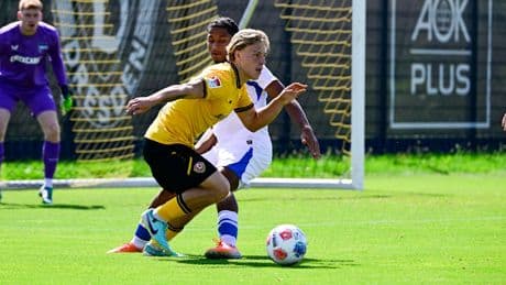 Coach Stamm sieht´s von der Kantine - Dynamo 3:0 im Geheimtest gegen Hertha-Bubis