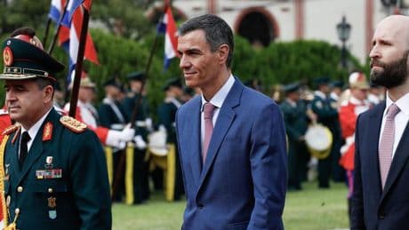 Sánchez ordena perfil bajo al Gobierno durante agosto para diluir el caso Cerdán y aliviar la tensión política