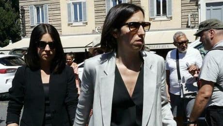 Paola Belloni, chi è la compagna di Elly Schlein: le origini sarde e l'amicizia con Murgia e Saviano. «Dai riflettori travolta, ma non annichilita»