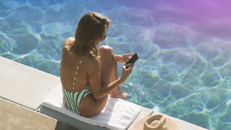 Datos ilimitados vayas donde vayas en vacaciones con esta eSIM: tiene un 10% de descuento y viene con regalo asegurado