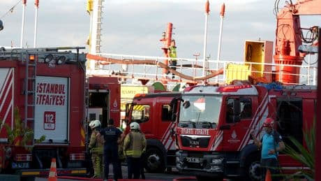 Haydarpaşa Limanında gemide çıkan yangın söndürüldü