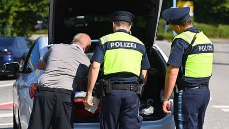 Verbandkasten im Auto: So vermeiden Sie teure Bußgelder