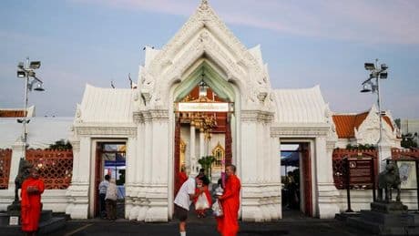 Sexe, argent et bouddhisme : en Thaïlande, un scandale éclabousse l’élite du clergé