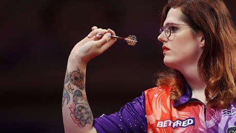 „Von Geburt an weiblich“ – Darts-Verband schließt Transfrauen von Frauen-Turnieren aus