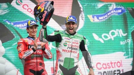 Gp Francia, la Honda di Zarco a sorpresa trionfa sotto il diluvio, secondo Marc Marquez. Bagnaia cade e poi riparte