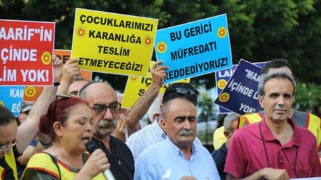 Liselerde dinci-gerici politikalar alanlarımızı işgal ediyor