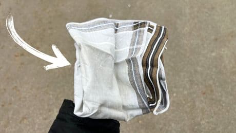 Altmodische Keimschleuder? So ungesund ist diese Angewohnheit aber wirklich