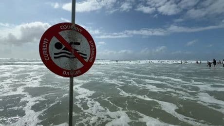 "Risque maximal": la Nouvelle-Aquitaine en alerte aux baïnes dimanche et lundi
