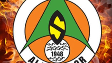 Alanyaspor'da 4 oyuncu için imza töreni!