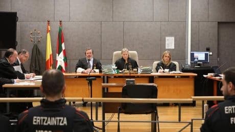 El Supremo confirma las condenas de entre 6 y 20 años para los seis adultos que apalearon a Alex en Amorebieta