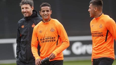 De onverwoestbare band tussen Mo Ihattaren en Mark van Bommel: ’Ik mag hem altijd bellen’