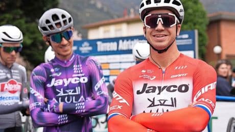 Nederlands kampioen Dylan Groenewegen boekt eindelijk eerste zege van 2025