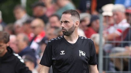 Nachfolger von Halle-Coach weg - 1. Trainer-Rauswurf im Osten
