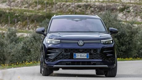 Volkswagen Tayron: come va la il nuovo Suv con 7 posti e motore super ibrido