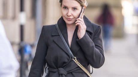 Prison governor jailed after taking £12k Mercedes from drug gang lover she let out early