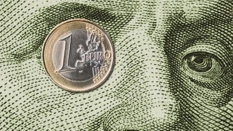 SAP, BASF, Airbus, Brenntag: „Gewinnkiller für deutsche Konzerne“: Der schwache Dollar verhagelt Firmenprognosen