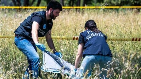 Villa Pamphili, le vittime erano madre e figlia. L?autopsia: nessun evidente segno di violenza