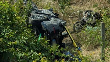 Unfall in Herborn: Auto, Laster und Motorrad stürzen in die Tiefe – Tote